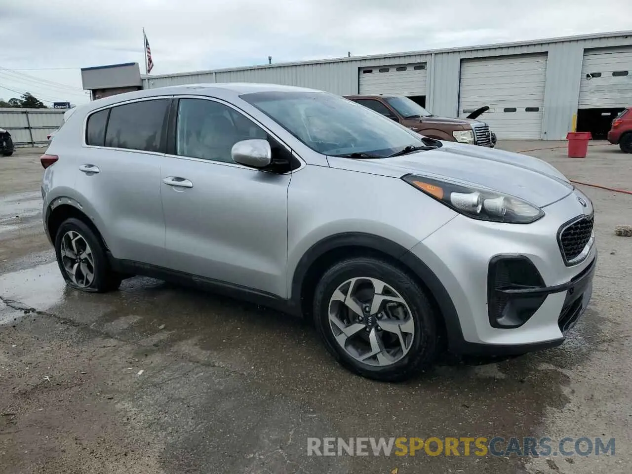 4 Photograph of a damaged car KNDPM3AC5L7685542 KIA SPORTAGE 2020