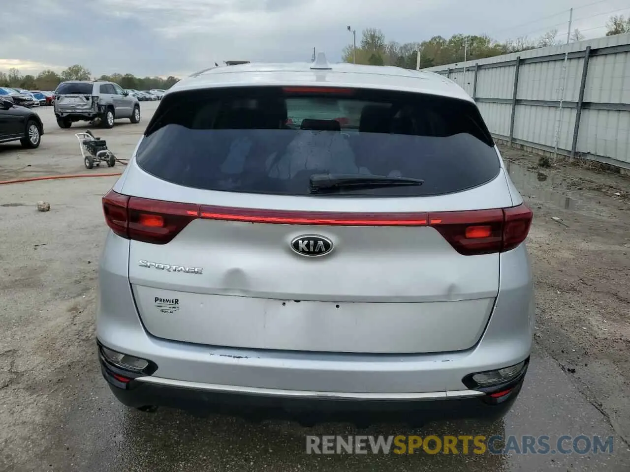6 Photograph of a damaged car KNDPM3AC5L7685542 KIA SPORTAGE 2020