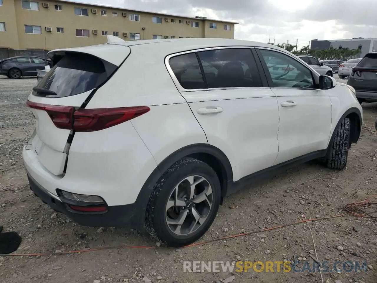 3 Photograph of a damaged car KNDPM3AC5L7814024 KIA SPORTAGE 2020