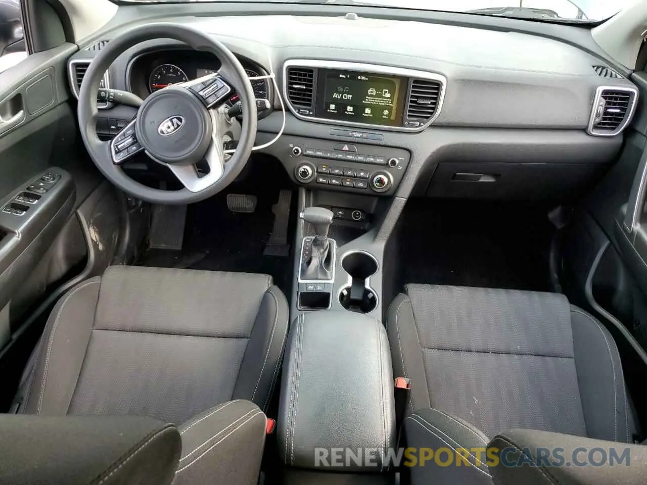 8 Photograph of a damaged car KNDPM3AC5L7828036 KIA SPORTAGE 2020