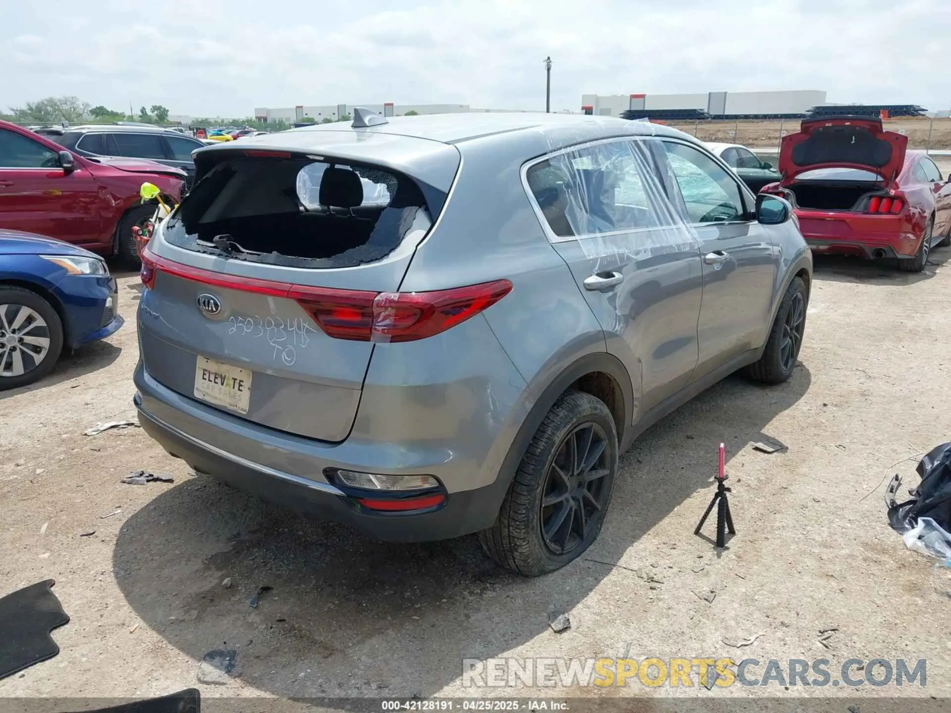 4 Photograph of a damaged car KNDPM3AC6L7652842 KIA SPORTAGE 2020