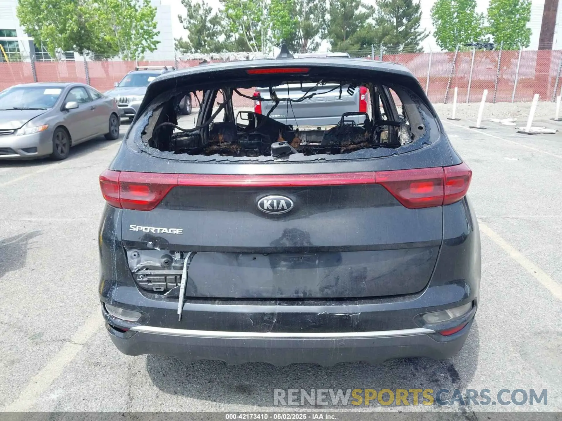 12 Photograph of a damaged car KNDPM3AC6L7665512 KIA SPORTAGE 2020