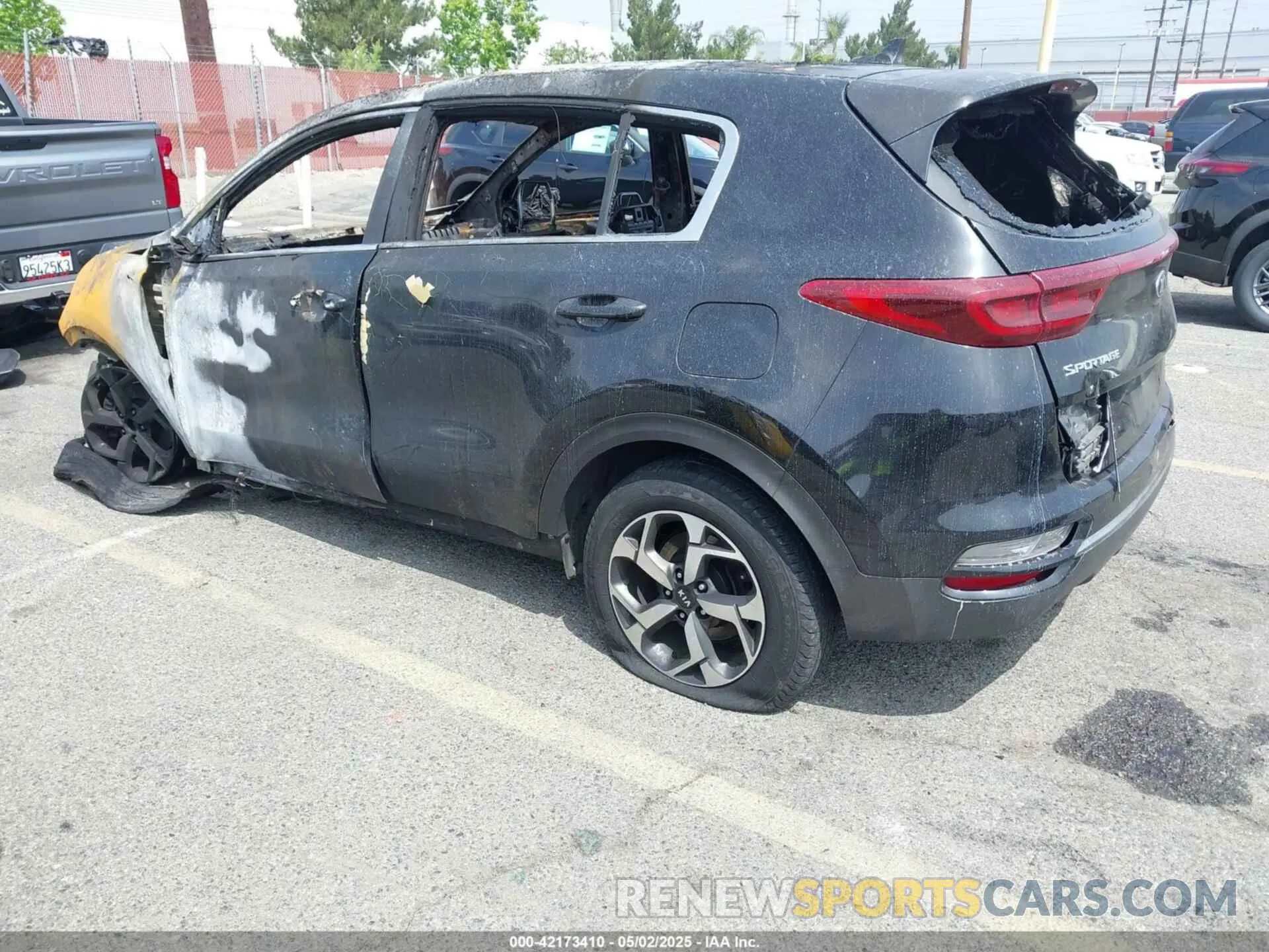 3 Photograph of a damaged car KNDPM3AC6L7665512 KIA SPORTAGE 2020
