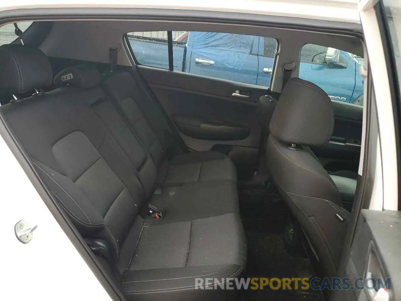 11 Photograph of a damaged car KNDPM3AC6L7706074 KIA SPORTAGE 2020
