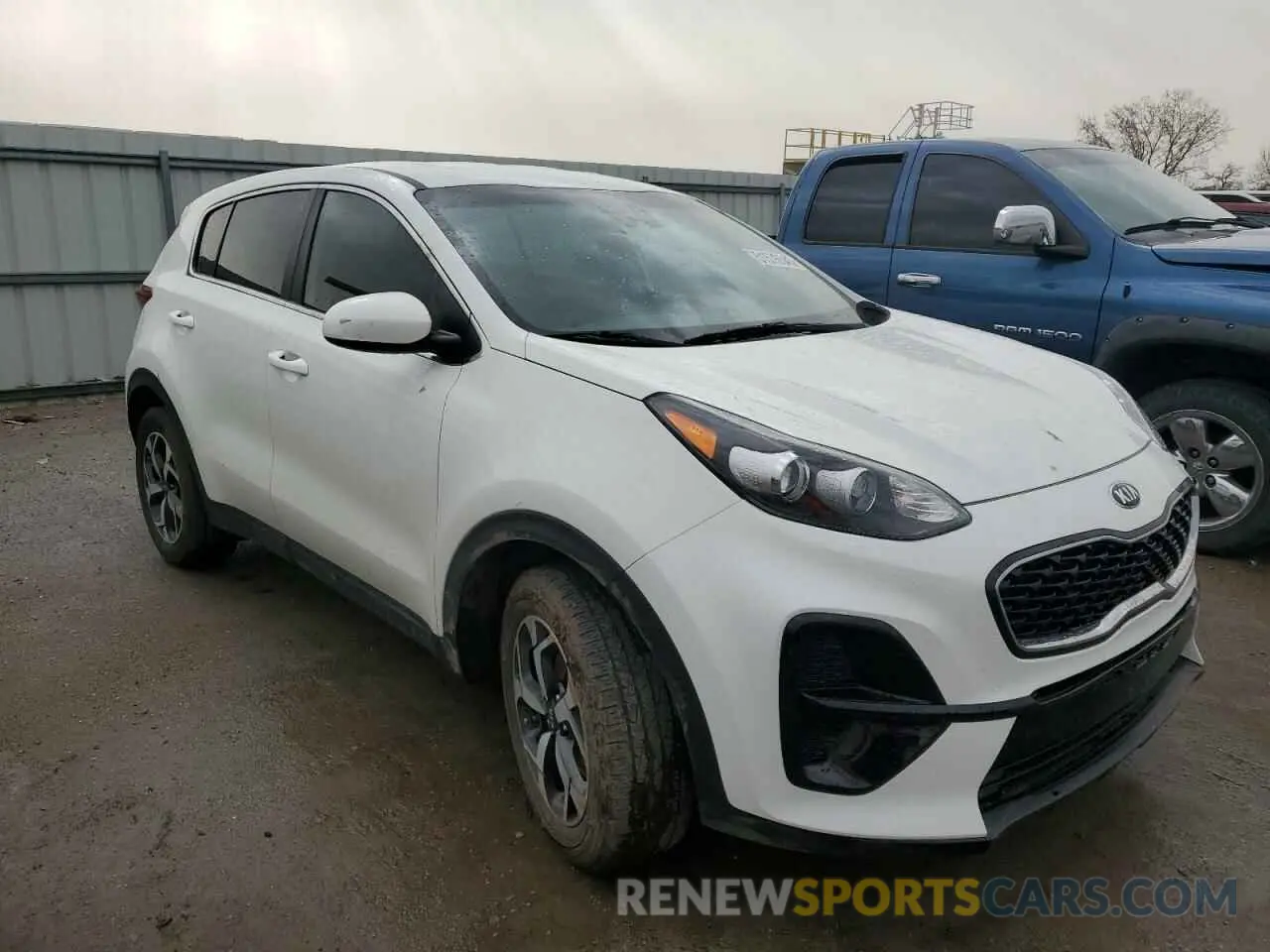 4 Photograph of a damaged car KNDPM3AC6L7706074 KIA SPORTAGE 2020