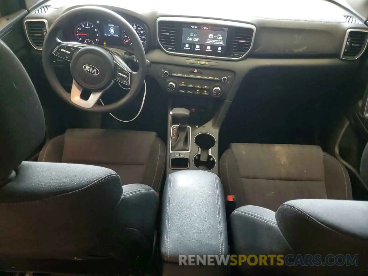 8 Photograph of a damaged car KNDPM3AC6L7709668 KIA SPORTAGE 2020