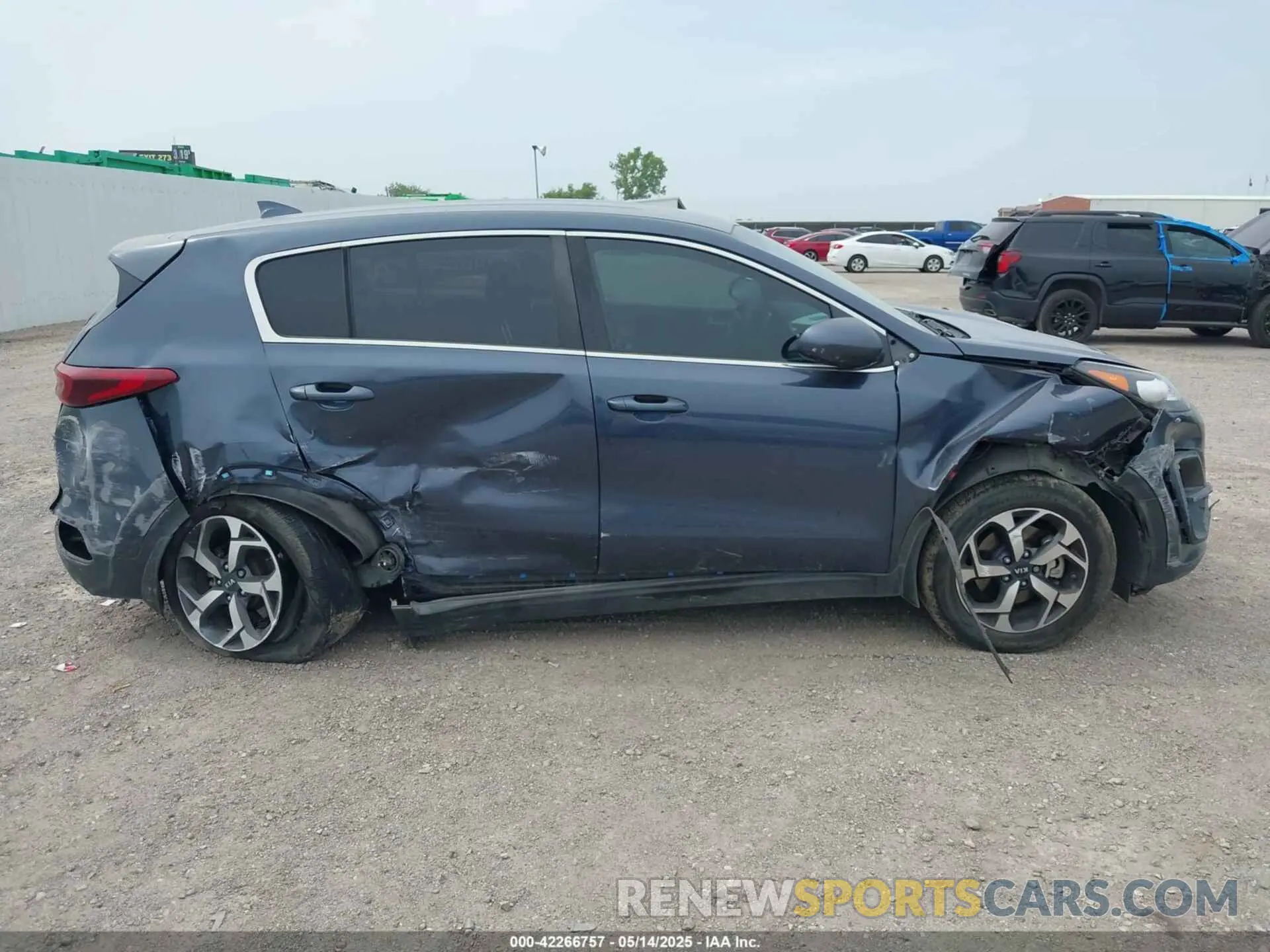 12 Photograph of a damaged car KNDPM3AC6L7740953 KIA SPORTAGE 2020