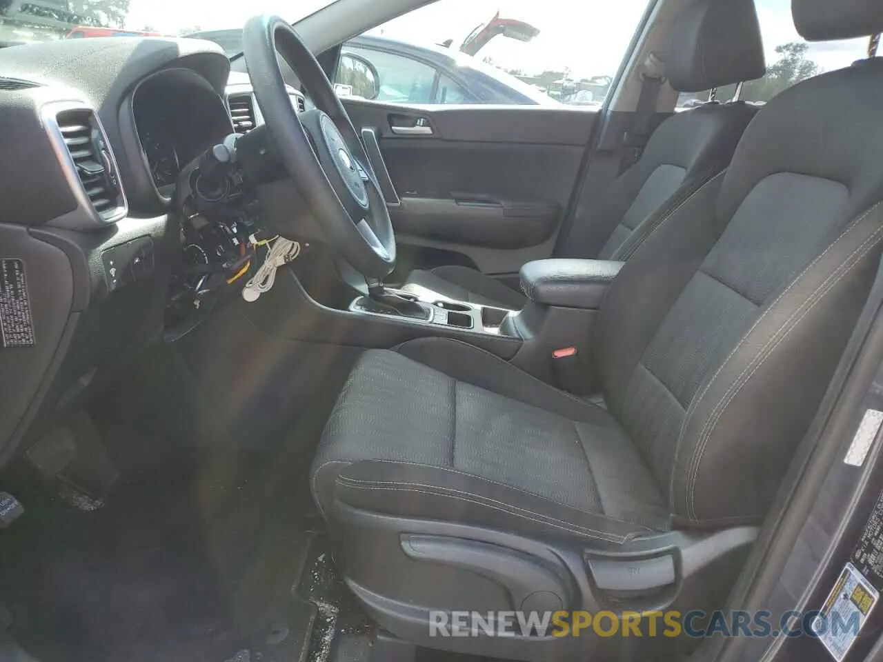 7 Photograph of a damaged car KNDPM3AC6L7758823 KIA SPORTAGE 2020