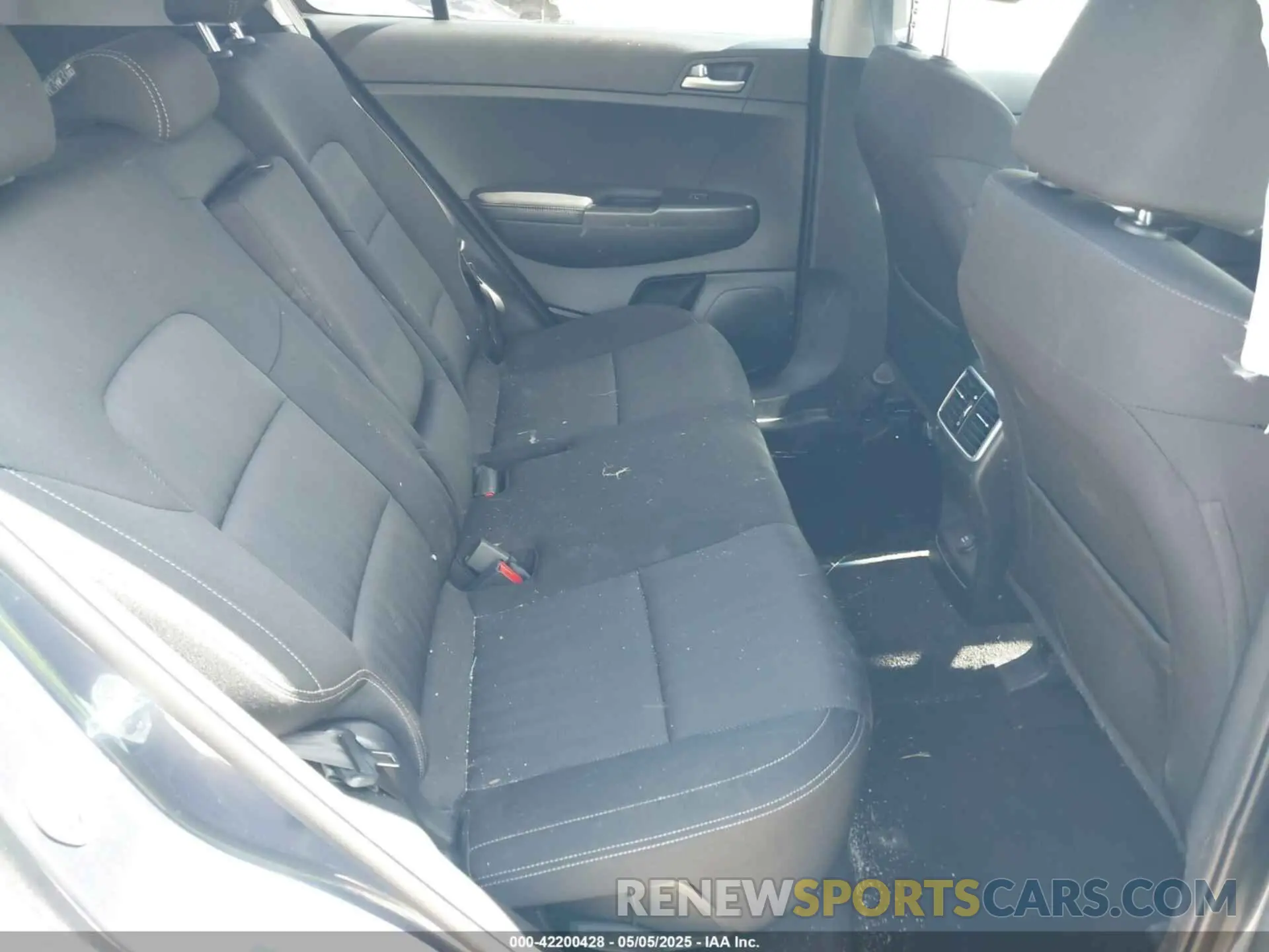 8 Photograph of a damaged car KNDPM3AC6L7788601 KIA SPORTAGE 2020