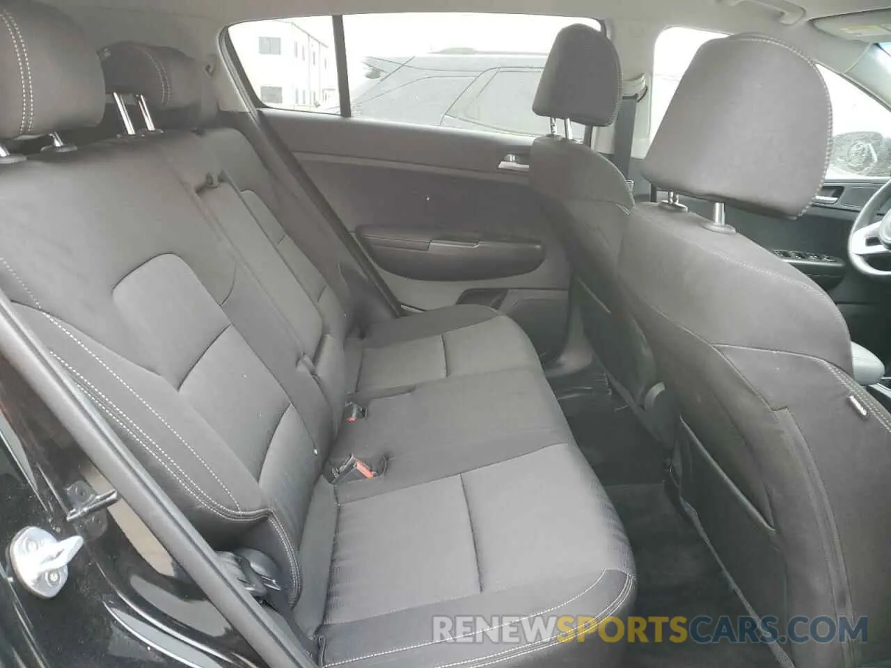 11 Photograph of a damaged car KNDPM3AC6L7793314 KIA SPORTAGE 2020