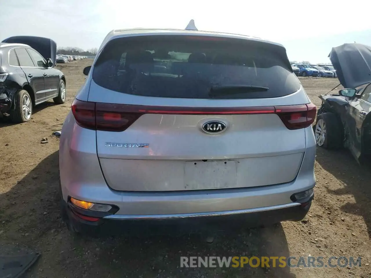 6 Photograph of a damaged car KNDPM3AC6L7805669 KIA SPORTAGE 2020