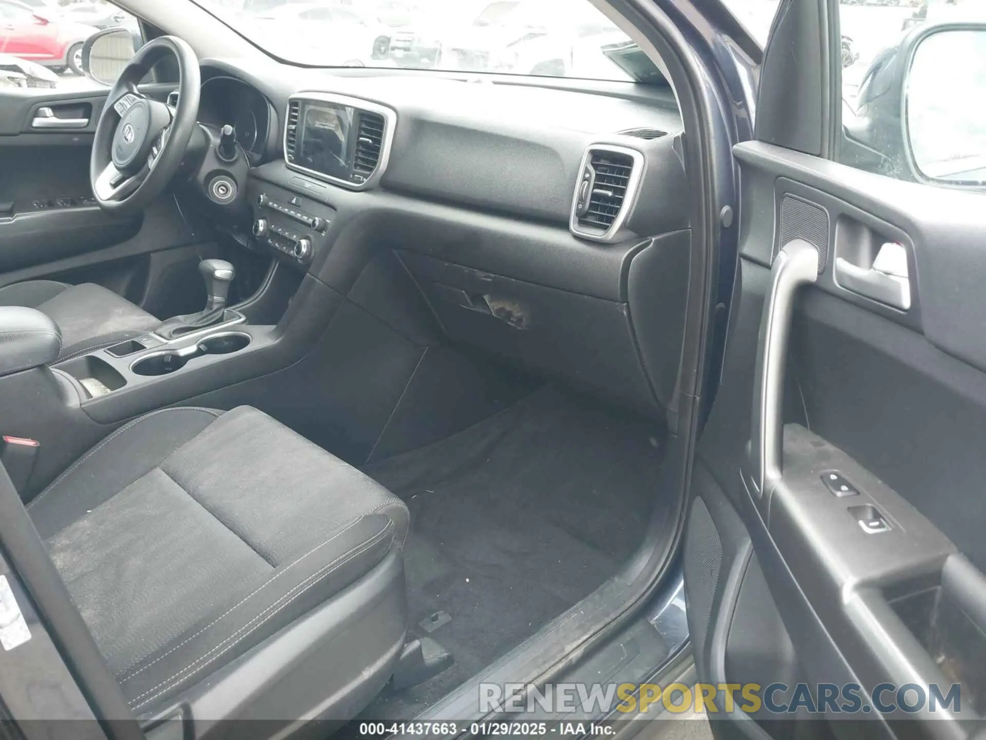 5 Photograph of a damaged car KNDPM3AC6L7808300 KIA SPORTAGE 2020
