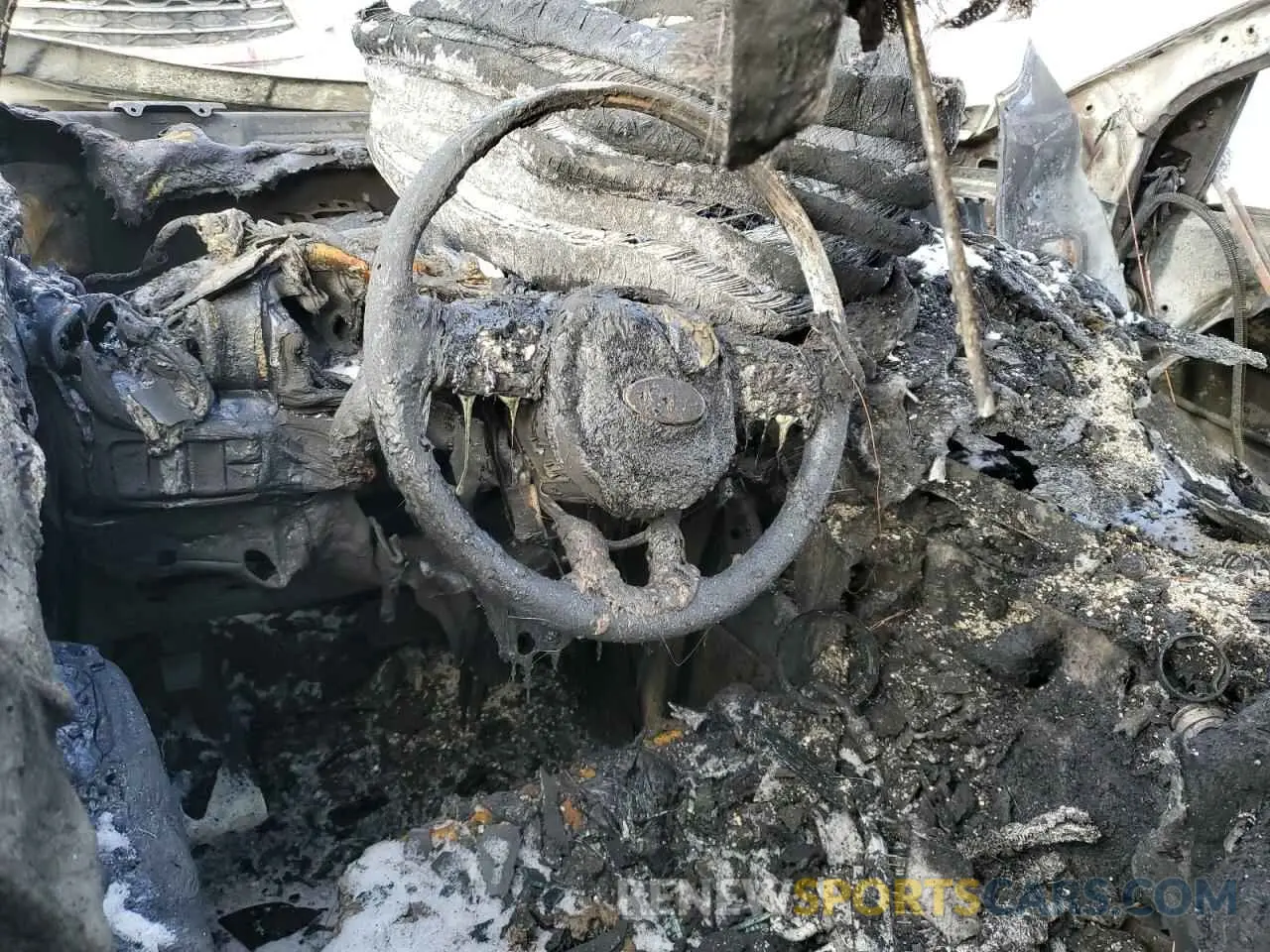 8 Photograph of a damaged car KNDPM3AC6L7821581 KIA SPORTAGE 2020
