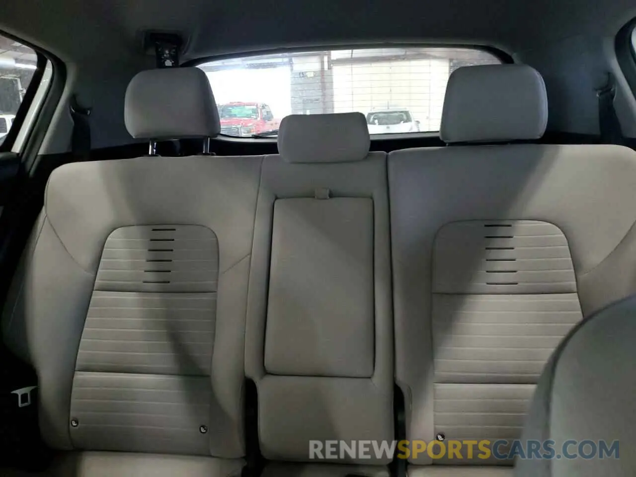 10 Photograph of a damaged car KNDPM3AC6L7821922 KIA SPORTAGE 2020