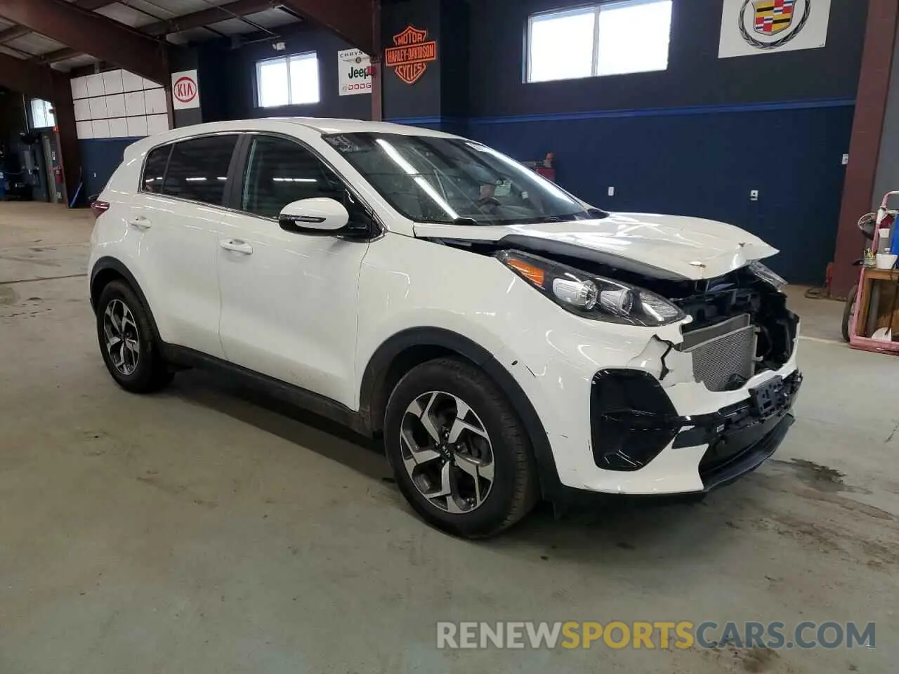 4 Photograph of a damaged car KNDPM3AC6L7821922 KIA SPORTAGE 2020