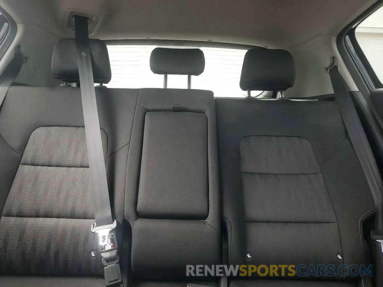 10 Photograph of a damaged car KNDPM3AC6L7838462 KIA SPORTAGE 2020