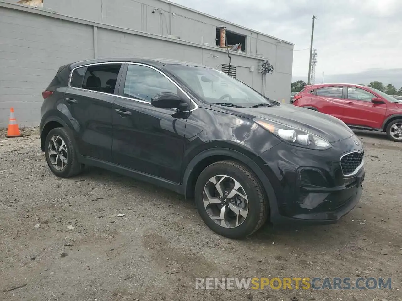 4 Photograph of a damaged car KNDPM3AC6L7838462 KIA SPORTAGE 2020