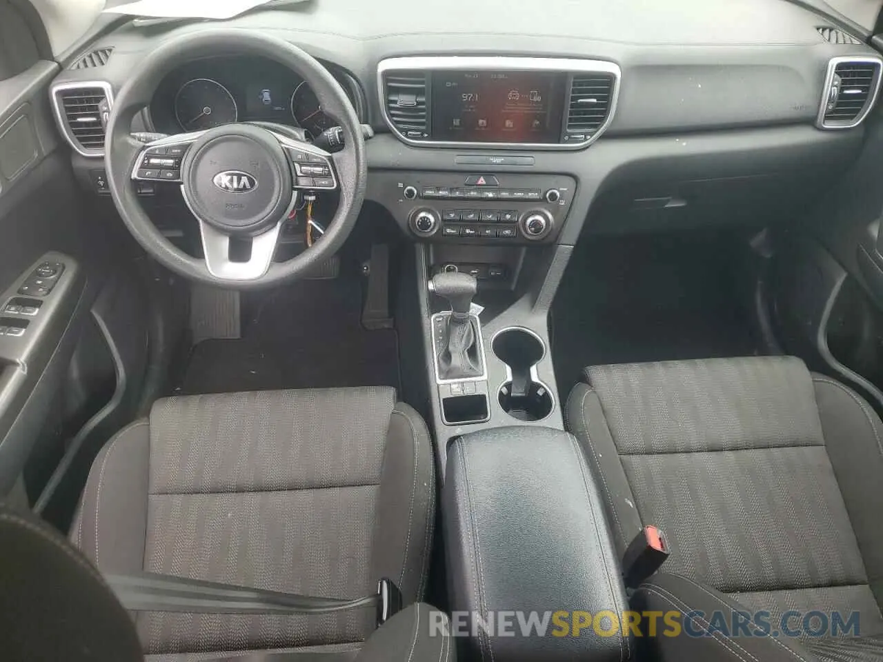 8 Photograph of a damaged car KNDPM3AC6L7838462 KIA SPORTAGE 2020