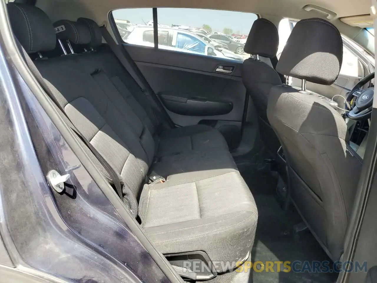 11 Photograph of a damaged car KNDPM3AC7L7629067 KIA SPORTAGE 2020