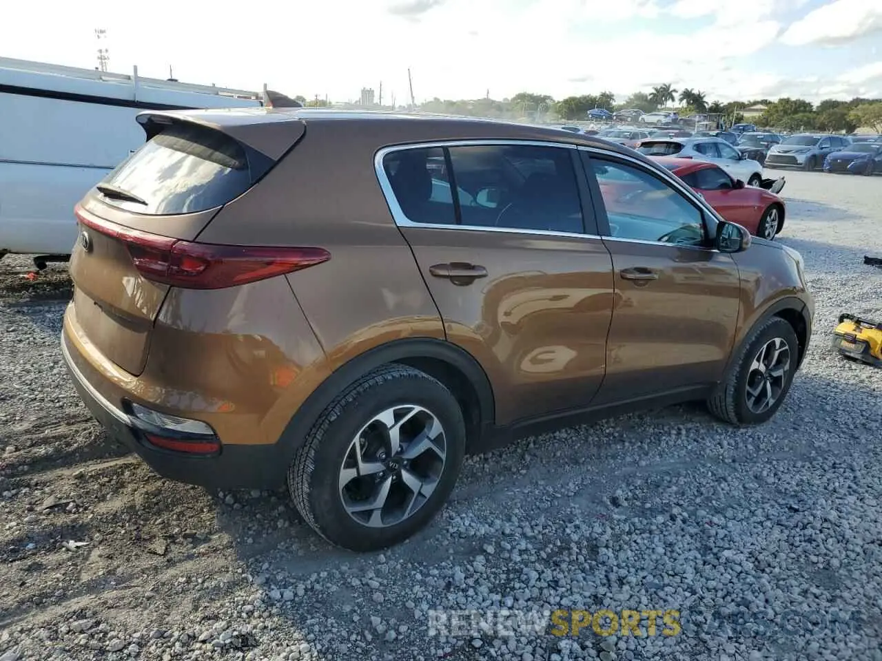 3 Photograph of a damaged car KNDPM3AC7L7637055 KIA SPORTAGE 2020