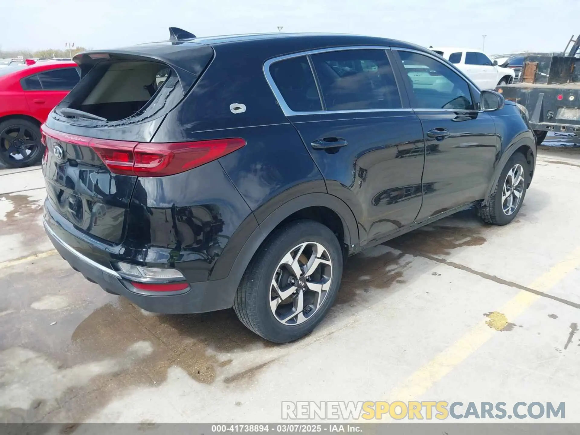 4 Photograph of a damaged car KNDPM3AC7L7676471 KIA SPORTAGE 2020