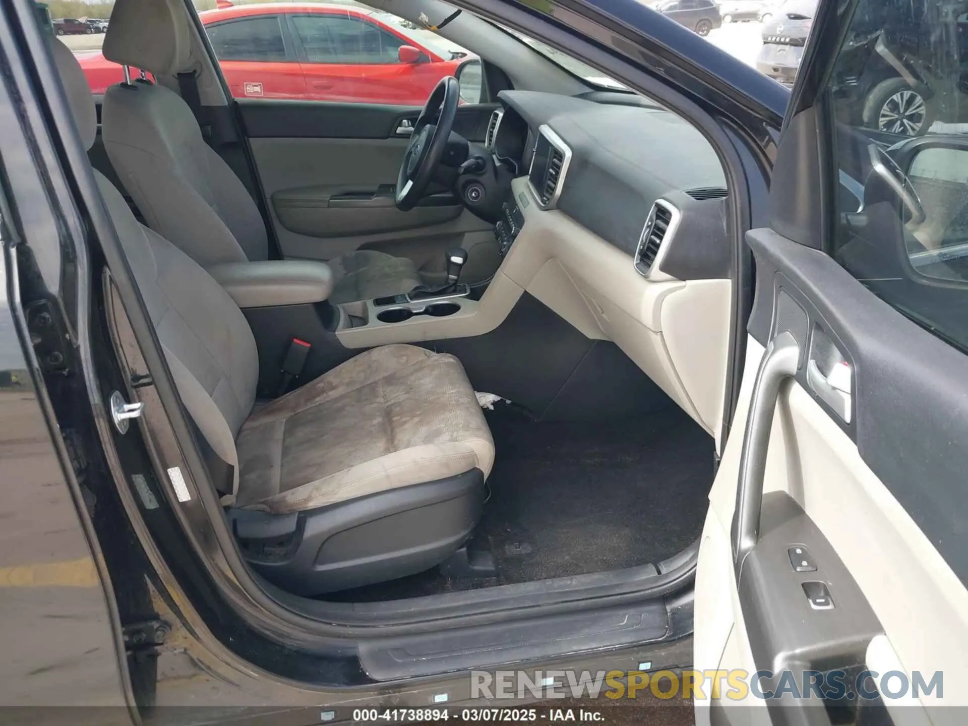 5 Photograph of a damaged car KNDPM3AC7L7676471 KIA SPORTAGE 2020