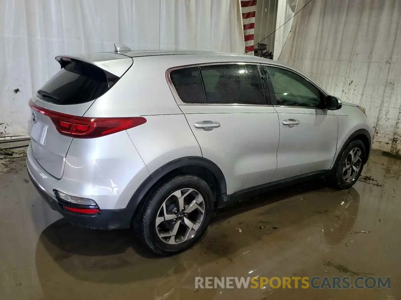 3 Photograph of a damaged car KNDPM3AC7L7700543 KIA SPORTAGE 2020