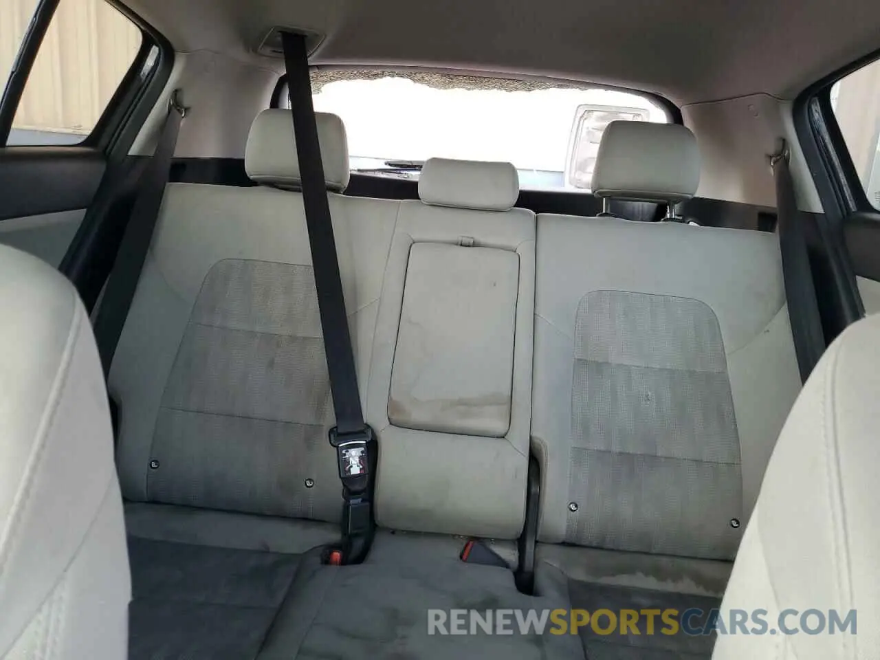 10 Photograph of a damaged car KNDPM3AC7L7716063 KIA SPORTAGE 2020