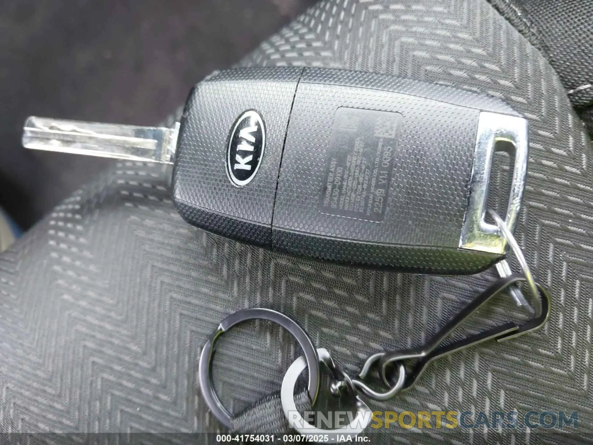 11 Photograph of a damaged car KNDPM3AC7L7723952 KIA SPORTAGE 2020