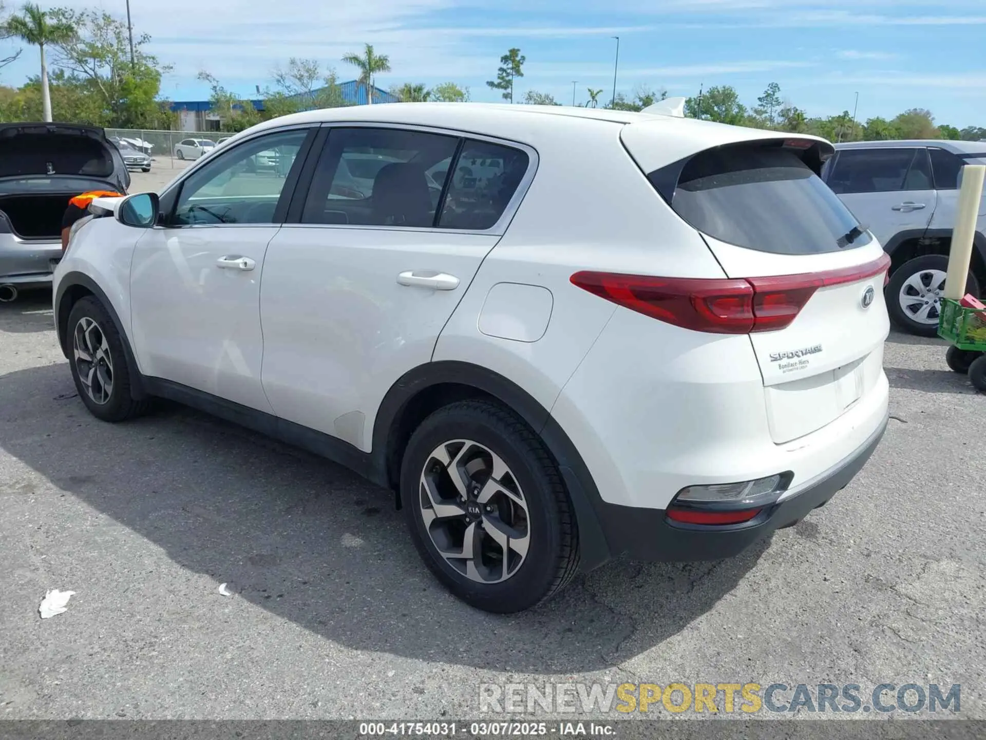 3 Photograph of a damaged car KNDPM3AC7L7723952 KIA SPORTAGE 2020