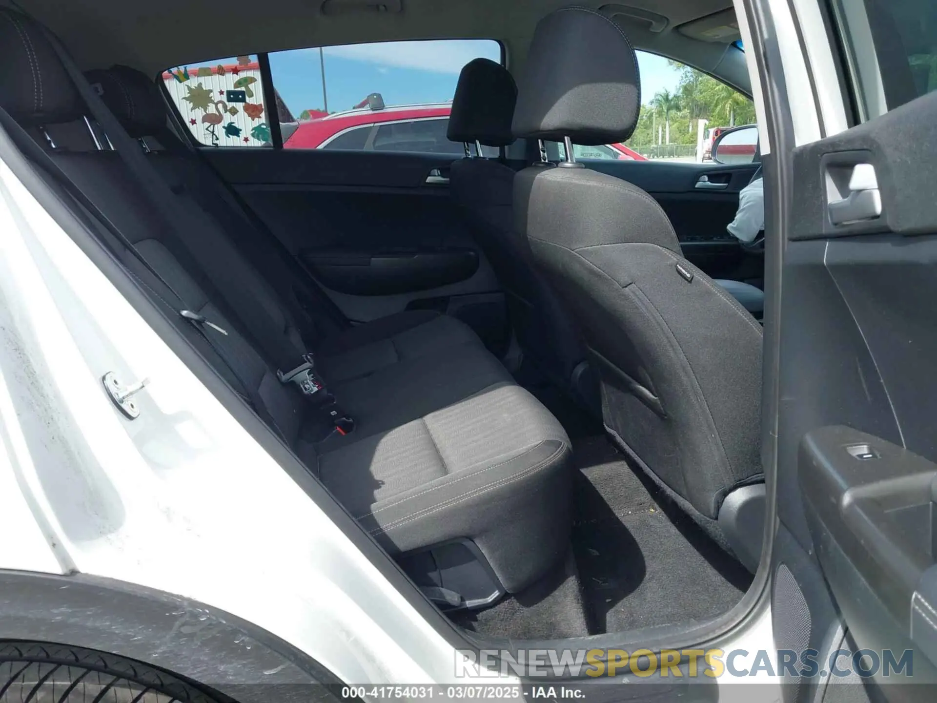 8 Photograph of a damaged car KNDPM3AC7L7723952 KIA SPORTAGE 2020
