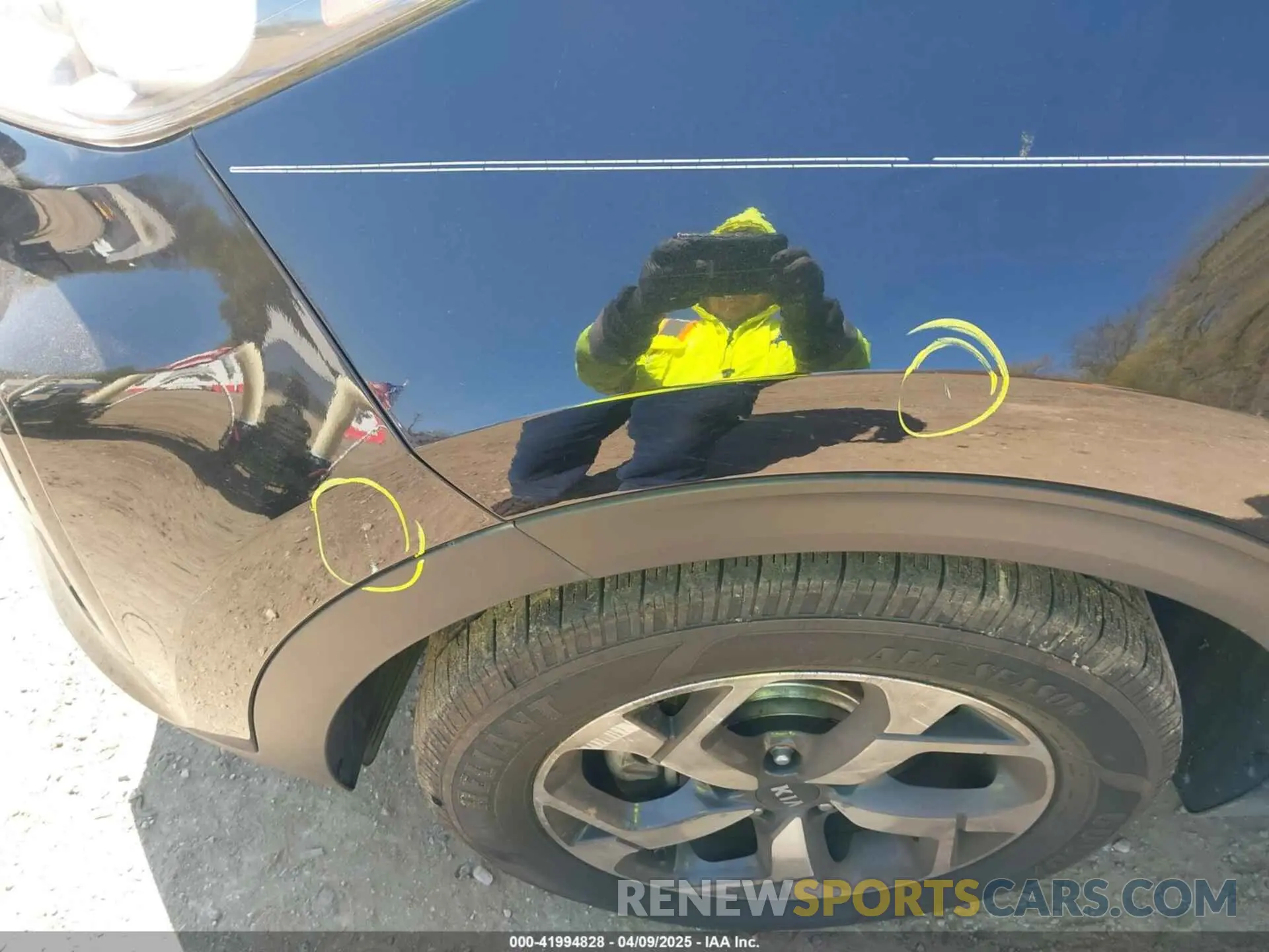11 Photograph of a damaged car KNDPM3AC7L7728195 KIA SPORTAGE 2020