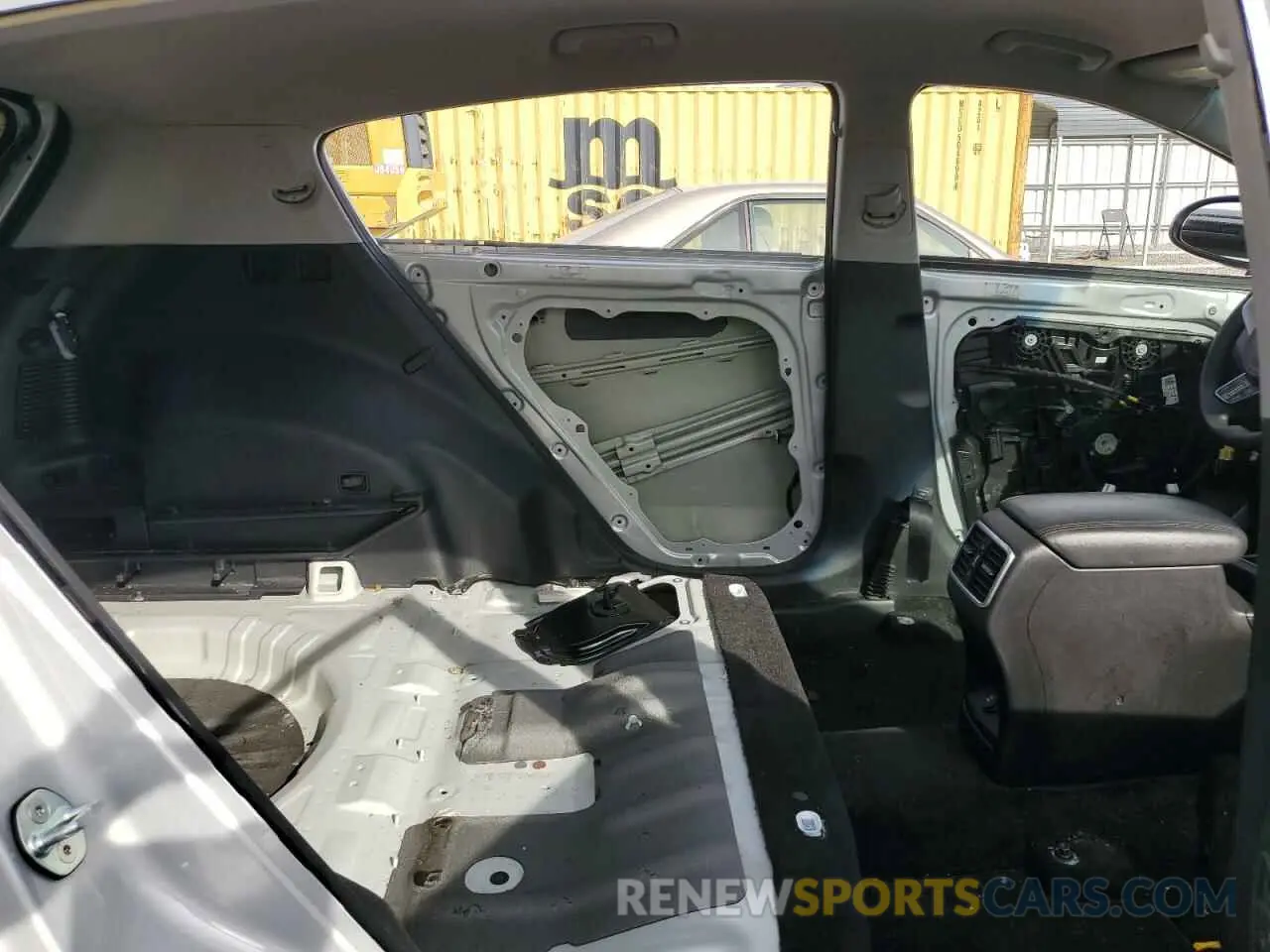 11 Photograph of a damaged car KNDPM3AC7L7738774 KIA SPORTAGE 2020