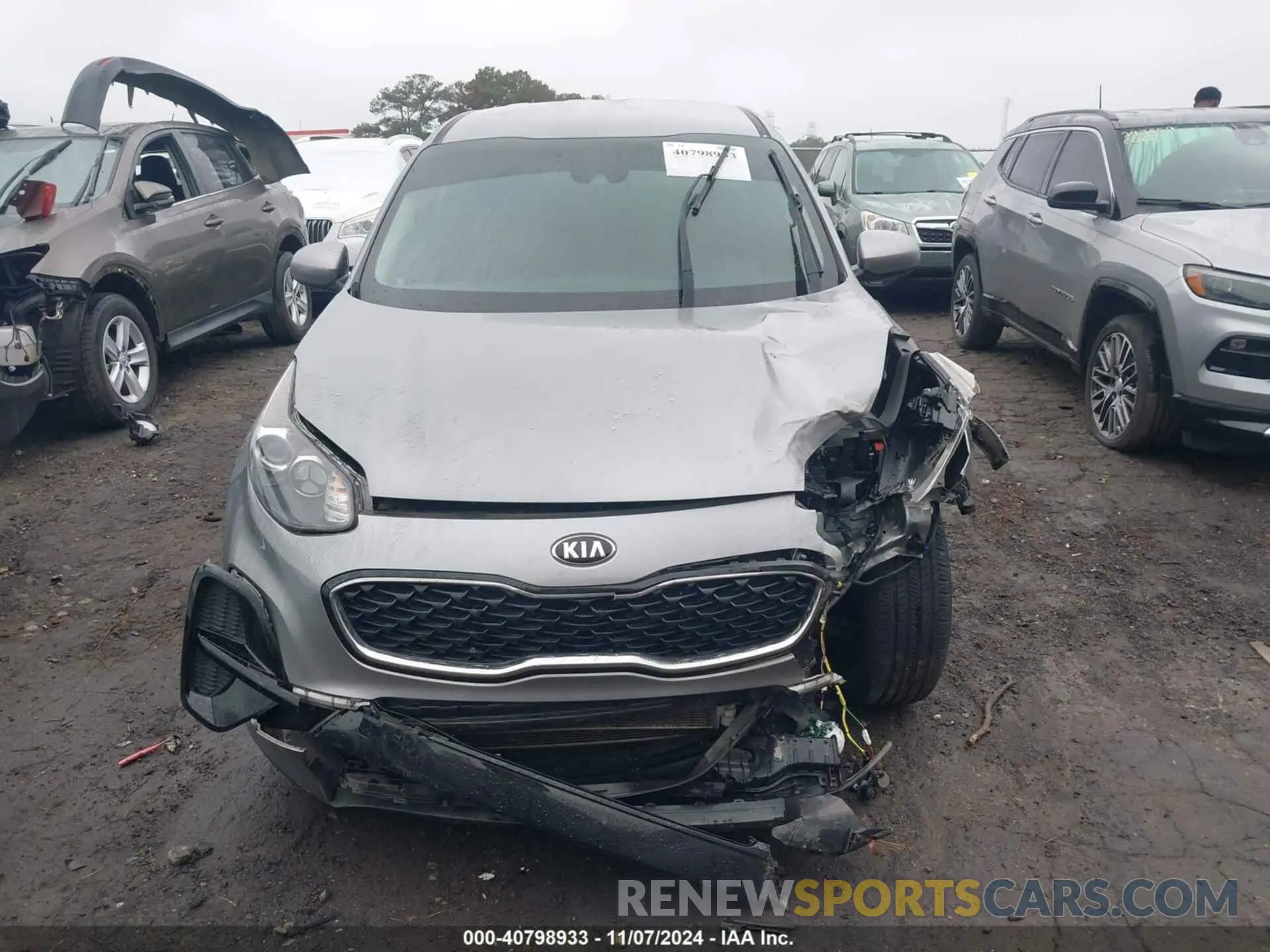 12 Photograph of a damaged car KNDPM3AC7L7761472 KIA SPORTAGE 2020