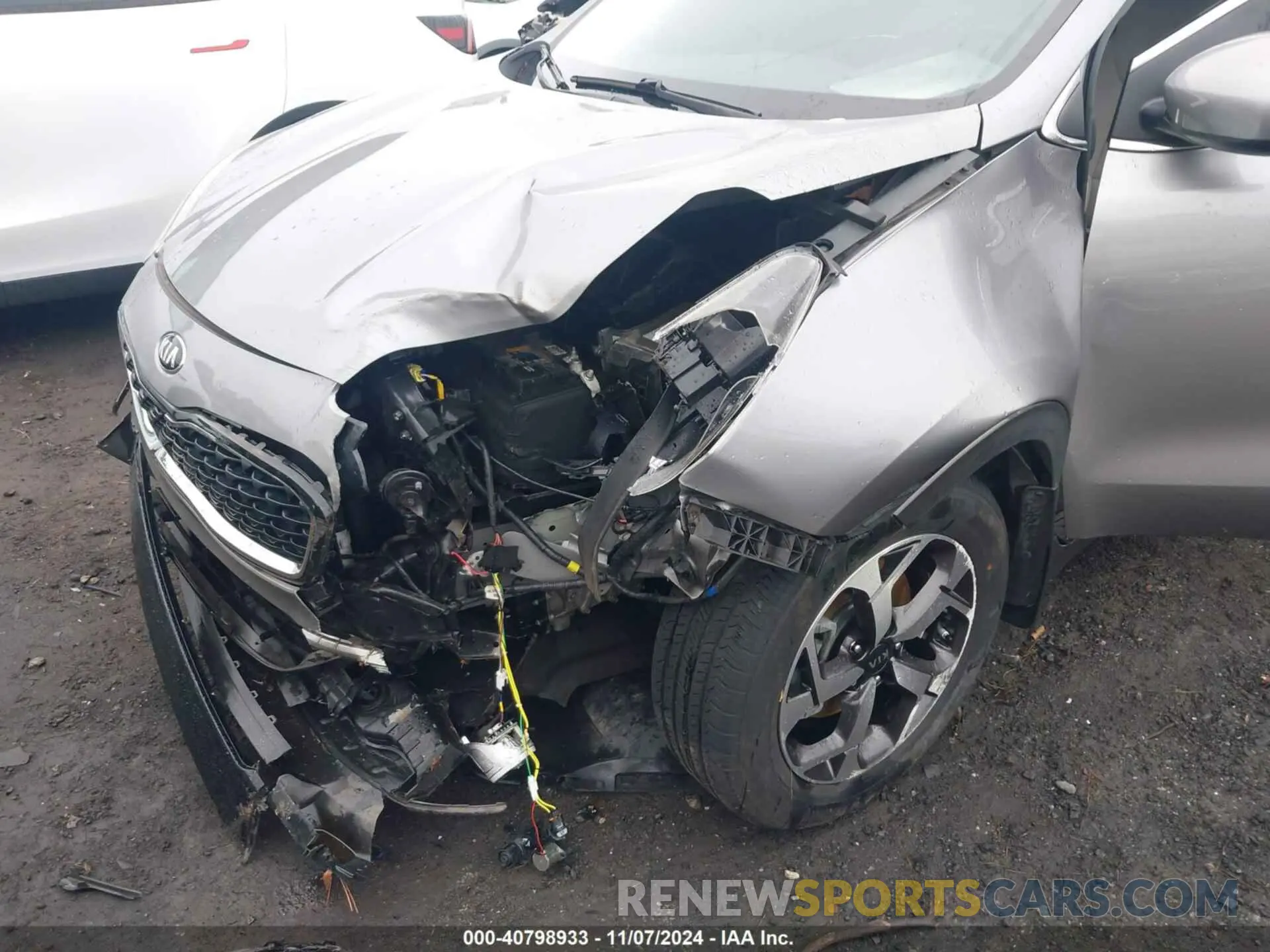 6 Photograph of a damaged car KNDPM3AC7L7761472 KIA SPORTAGE 2020