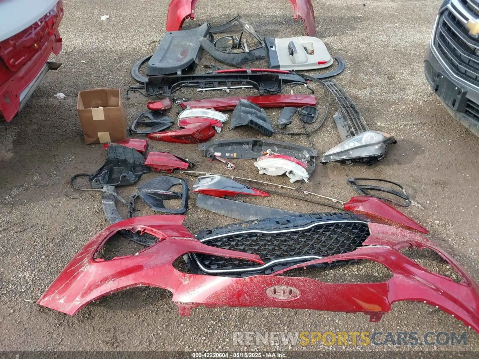 12 Photograph of a damaged car KNDPM3AC7L7791653 KIA SPORTAGE 2020