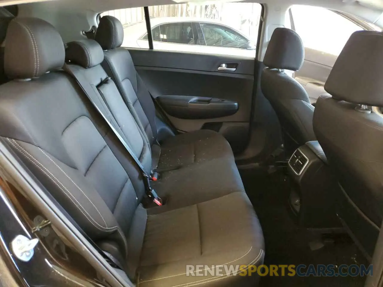 11 Photograph of a damaged car KNDPM3AC7L7799316 KIA SPORTAGE 2020