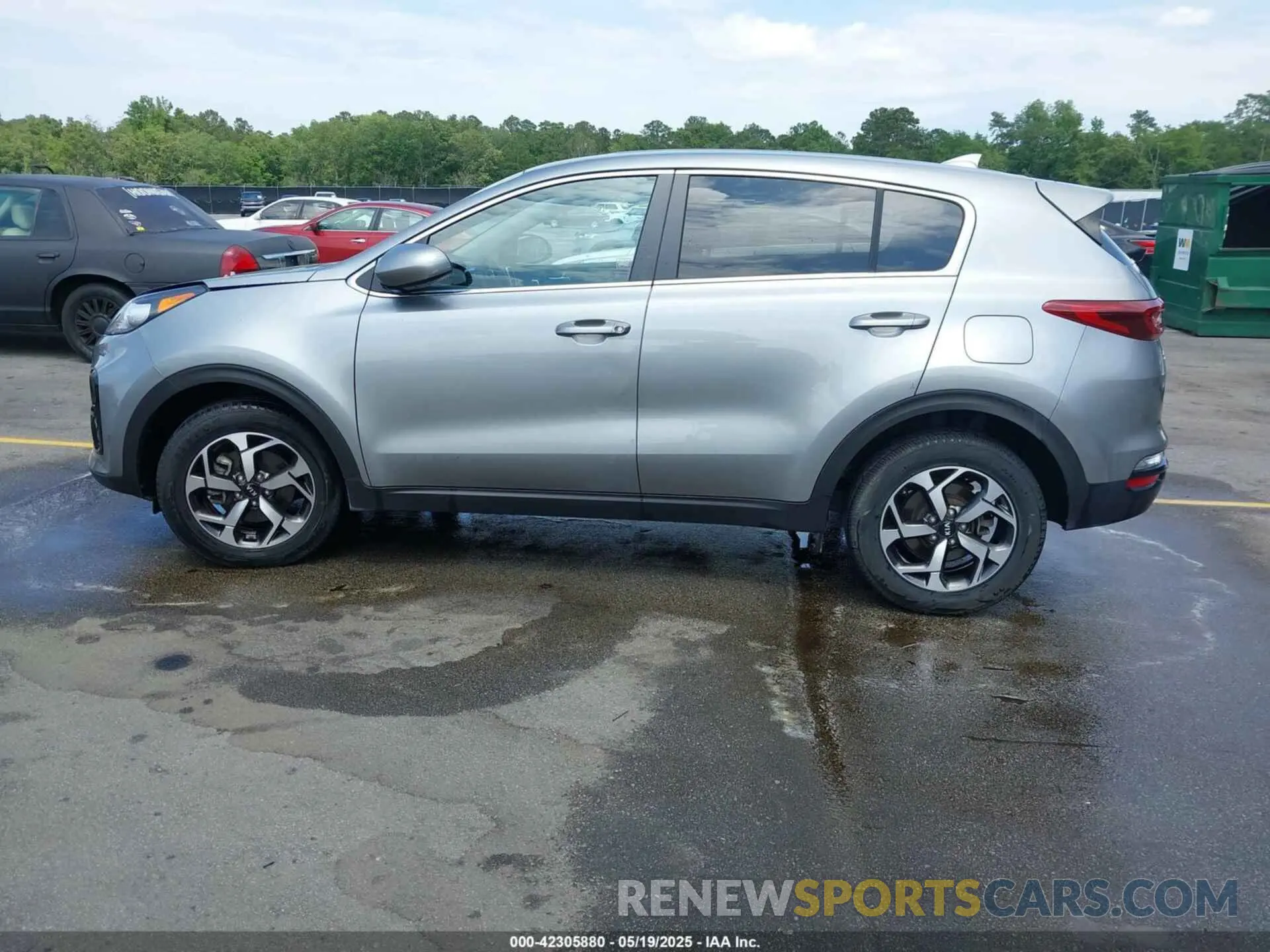 13 Photograph of a damaged car KNDPM3AC7L7827406 KIA SPORTAGE 2020