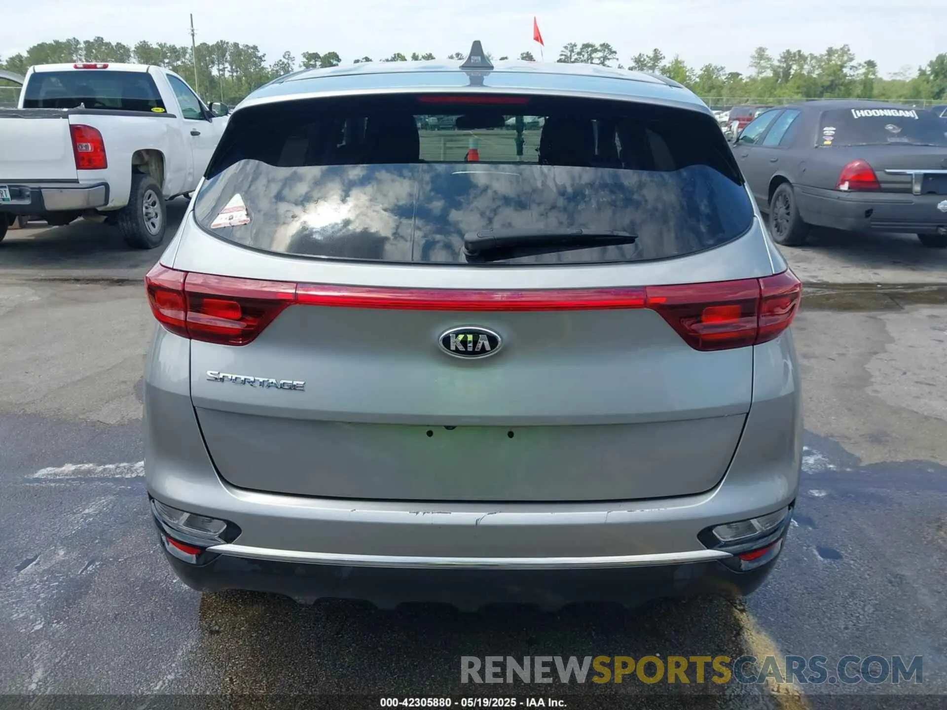 15 Photograph of a damaged car KNDPM3AC7L7827406 KIA SPORTAGE 2020