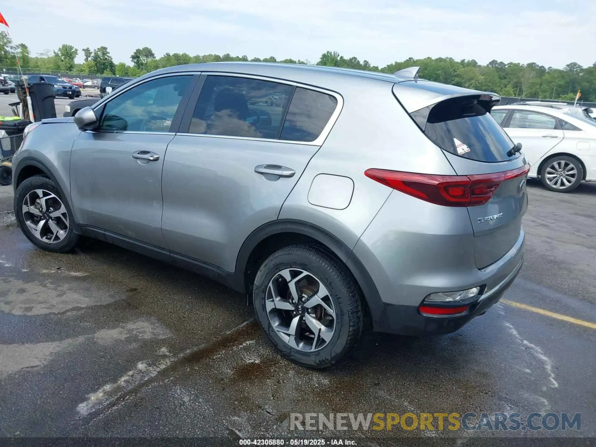 3 Photograph of a damaged car KNDPM3AC7L7827406 KIA SPORTAGE 2020