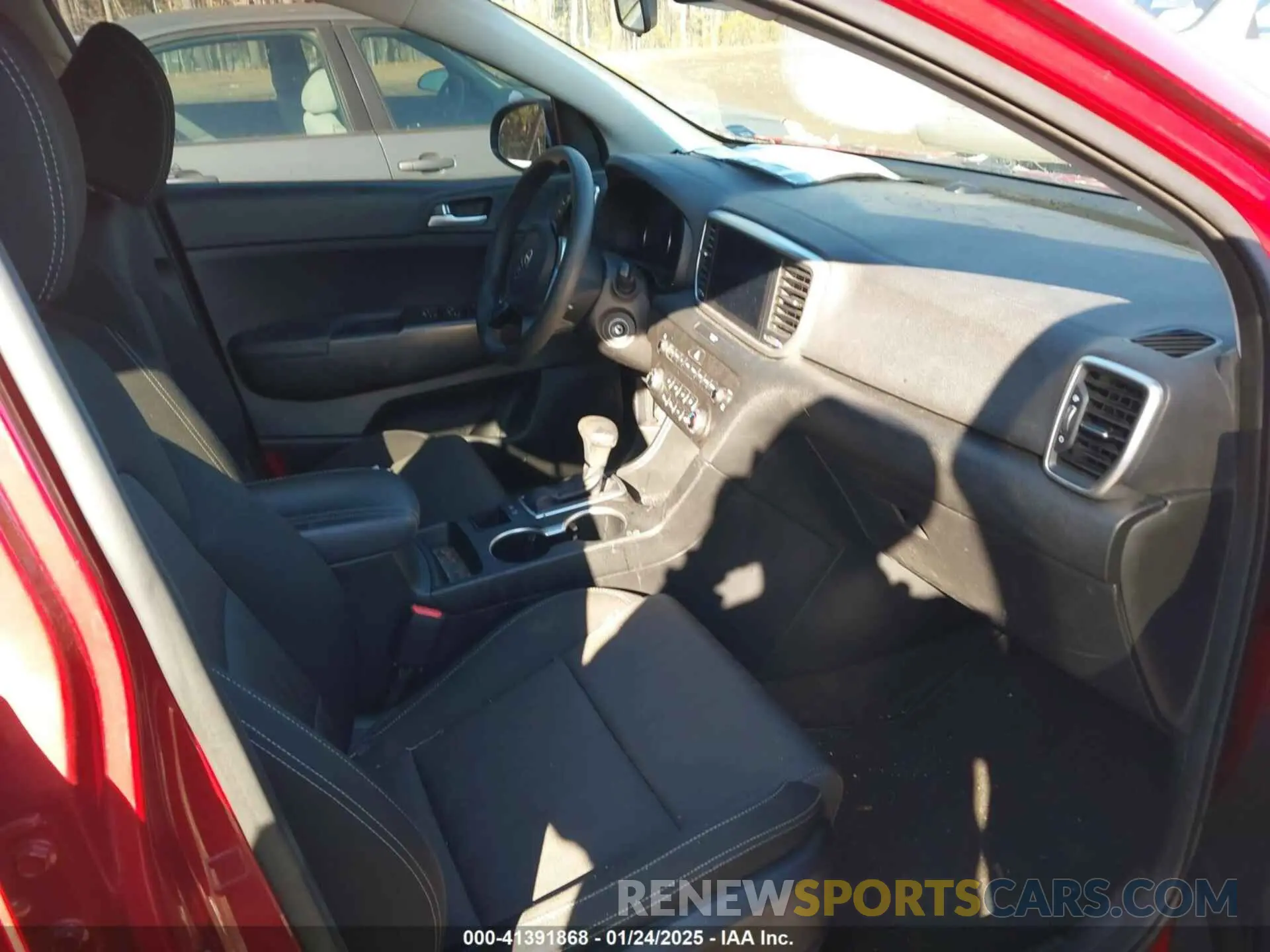 5 Photograph of a damaged car KNDPM3AC7L7829575 KIA SPORTAGE 2020