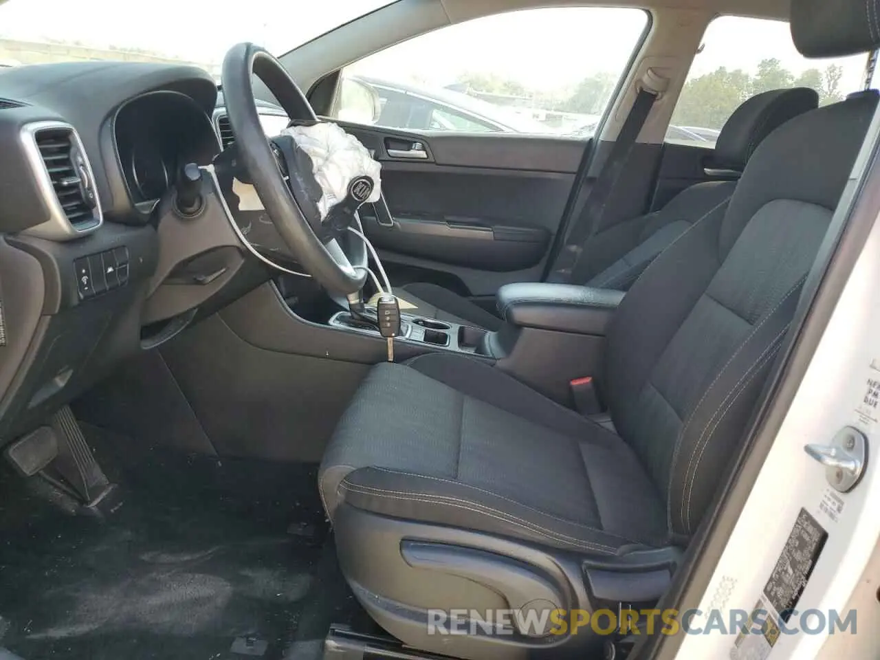 7 Photograph of a damaged car KNDPM3AC8L7638599 KIA SPORTAGE 2020