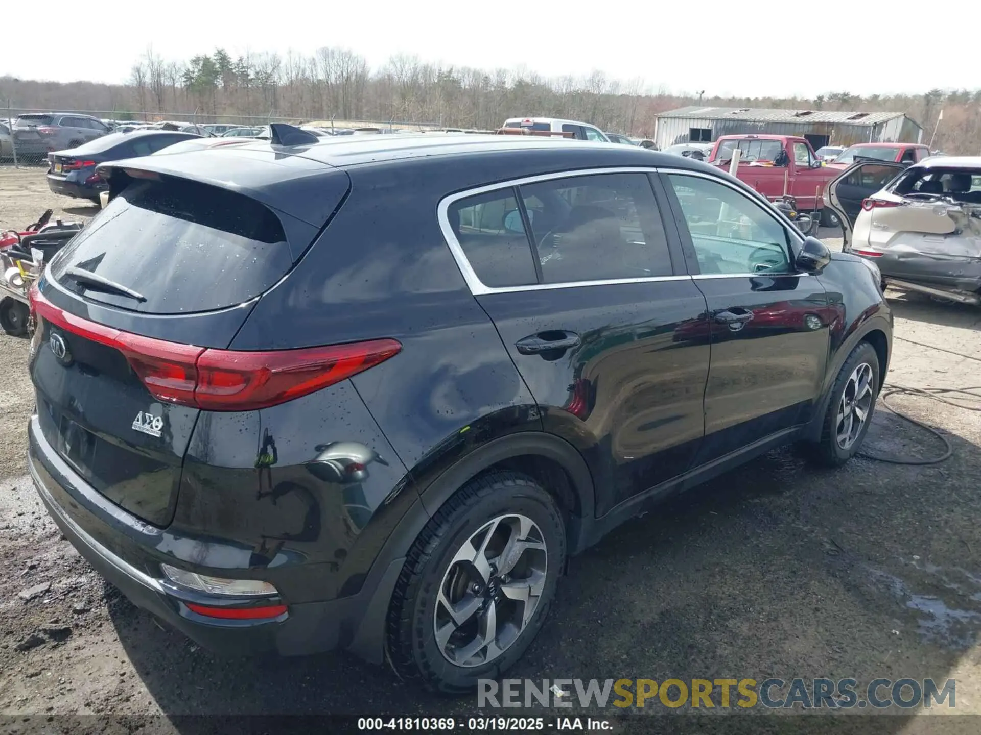 4 Photograph of a damaged car KNDPM3AC8L7651658 KIA SPORTAGE 2020
