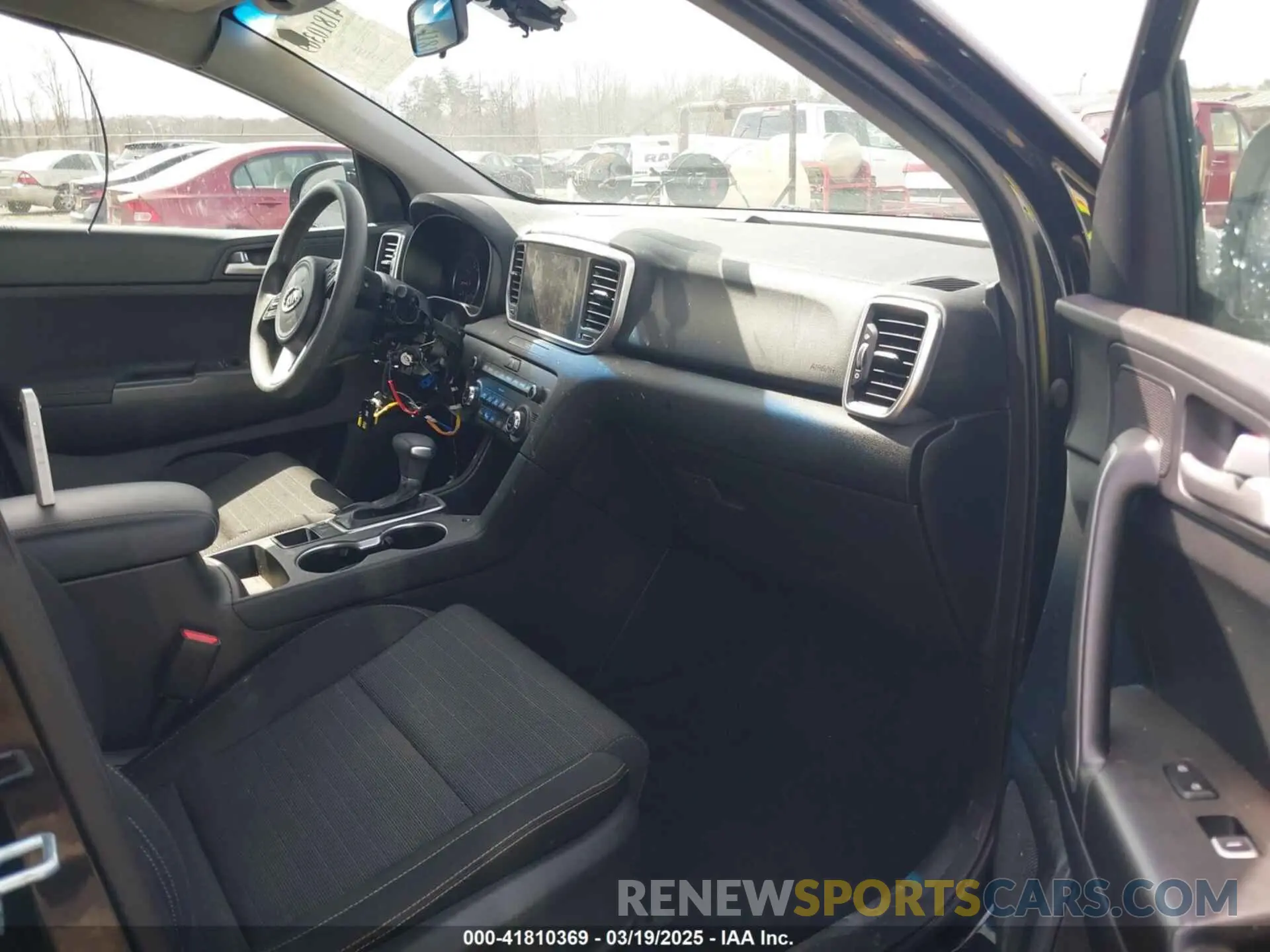 5 Photograph of a damaged car KNDPM3AC8L7651658 KIA SPORTAGE 2020