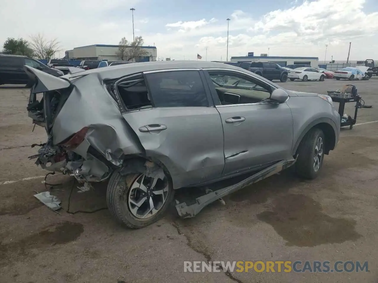 3 Photograph of a damaged car KNDPM3AC8L7652051 KIA SPORTAGE 2020