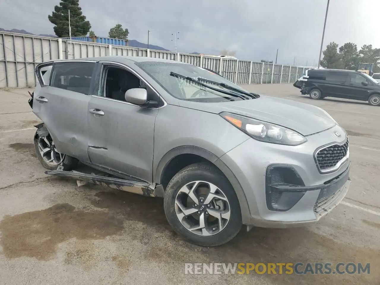 4 Photograph of a damaged car KNDPM3AC8L7652051 KIA SPORTAGE 2020