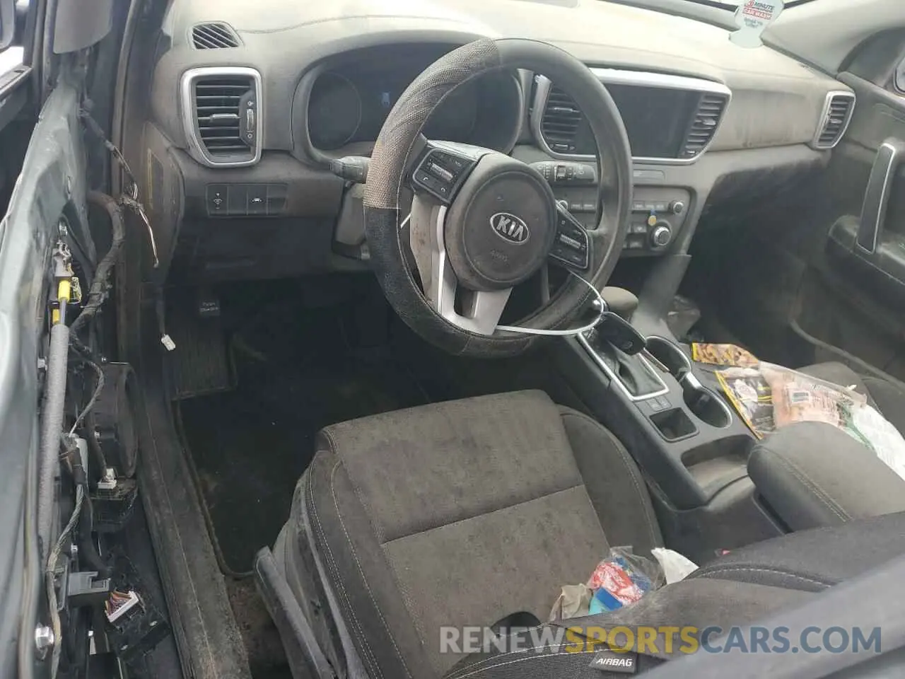 8 Photograph of a damaged car KNDPM3AC8L7652051 KIA SPORTAGE 2020
