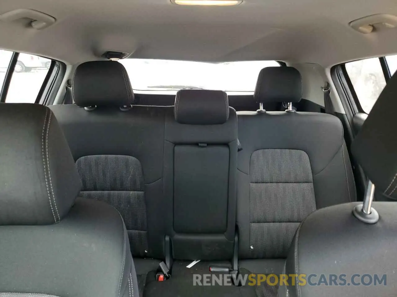 10 Photograph of a damaged car KNDPM3AC8L7707601 KIA SPORTAGE 2020
