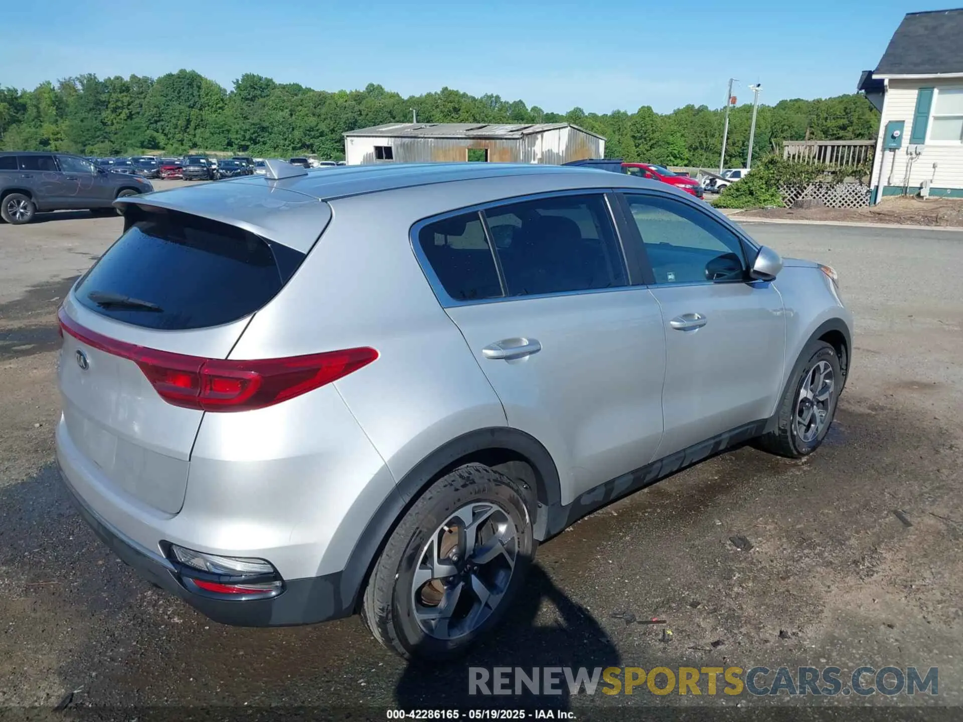 4 Photograph of a damaged car KNDPM3AC8L7720722 KIA SPORTAGE 2020