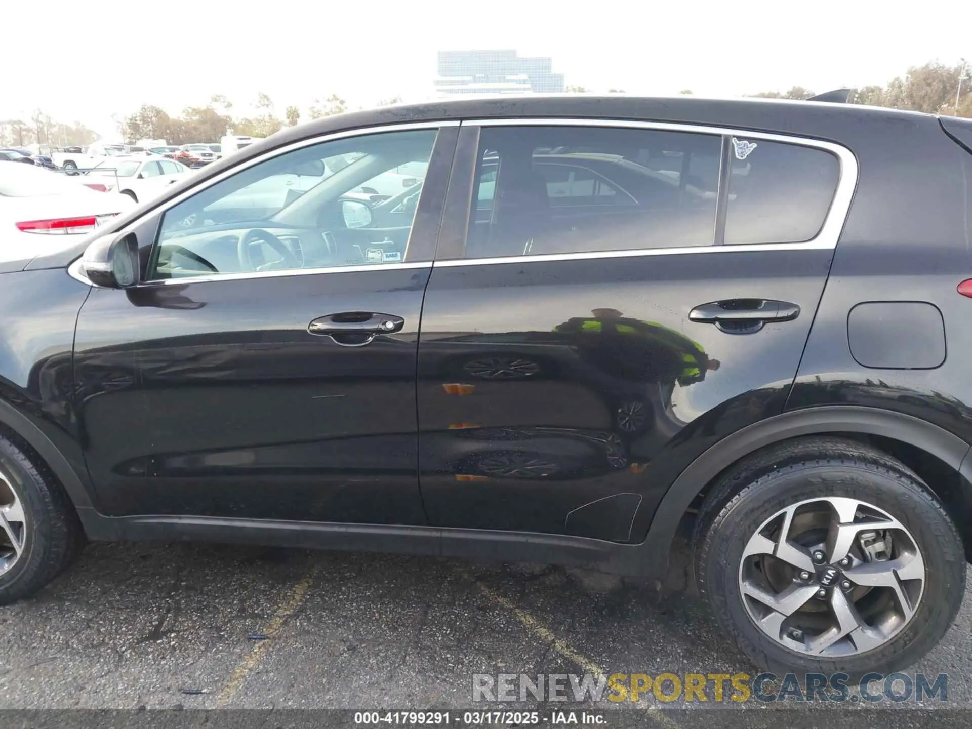 13 Photograph of a damaged car KNDPM3AC8L7739612 KIA SPORTAGE 2020